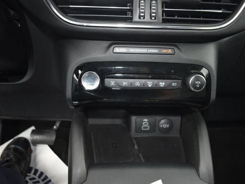 Used 2024 Ford Escape Platinum AWD/4WD image 18