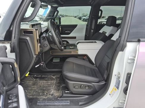 Used 2024 GMC Hummer EV 2X w/ Extreme Off-Road Package AWD/4WD image 4