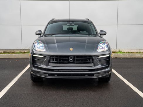 New 2026 Porsche Macan image 6