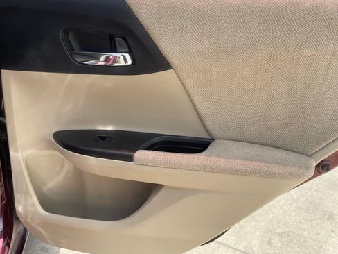 Used 2013 Honda Accord LX image 24
