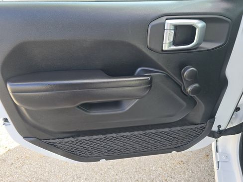 Used 2021 Jeep Wrangler Unlimited Sport image 25