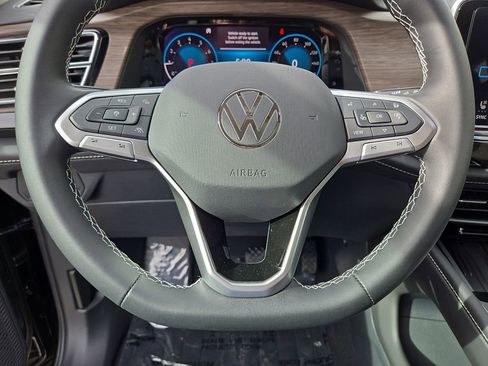 Certified 2025 Volkswagen Atlas SEL AWD/4WD image 25