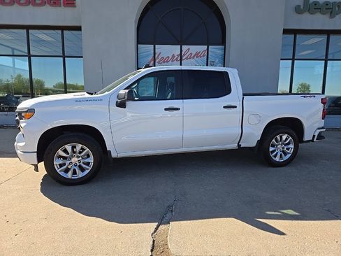 Used 2025 Chevrolet Silverado 1500 Custom AWD/4WD image 4