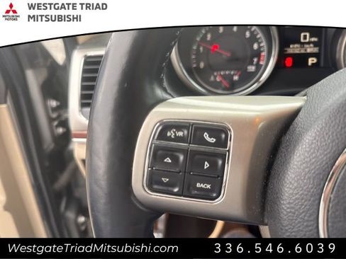 Used 2013 Jeep Grand Cherokee Limited w/ Luxury Group II image 19