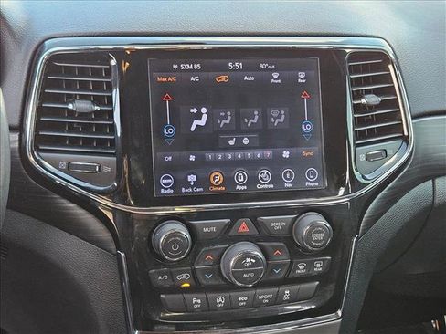 Used 2019 Jeep Grand Cherokee Altitude AWD/4WD image 17
