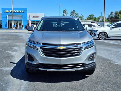 Used 2024 Chevrolet Equinox LT FWD image 2