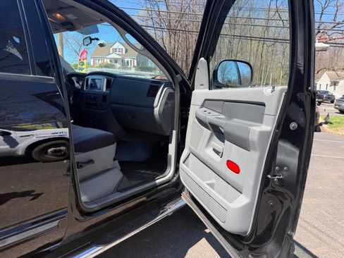 Used 2006 Dodge Ram 1500 Truck SLT image 19