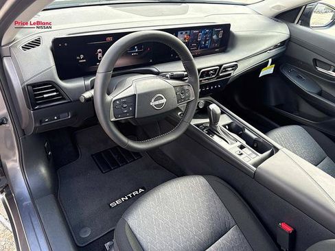 Used 2026 Nissan Sentra SV w/ SV Convenience Package FWD image 16
