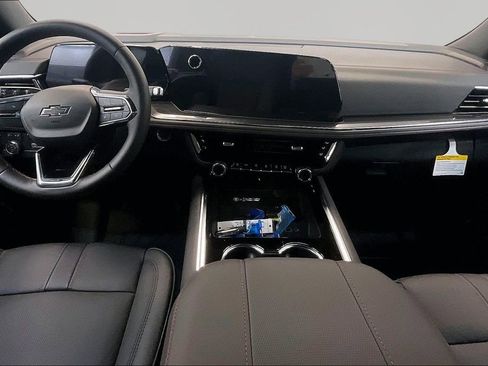 New 2026 Chevrolet Suburban RST w/ Comfort Package AWD/4WD image 6