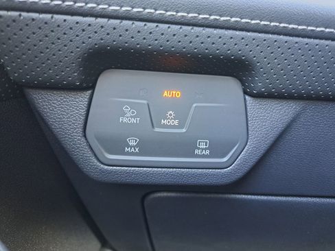 New 2026 Volkswagen Atlas Cross Sport SEL image 15