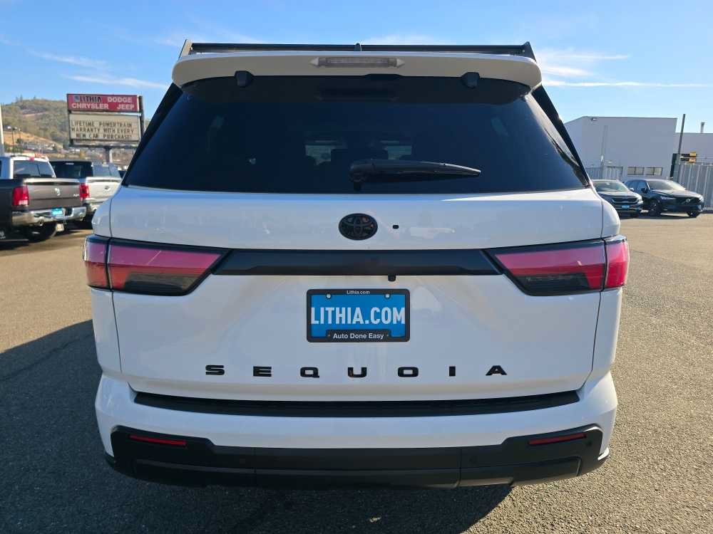 Used 2023 Toyota Sequoia Limited AWD/4WD image 4