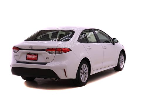 New 2026 Toyota Corolla LE image 2