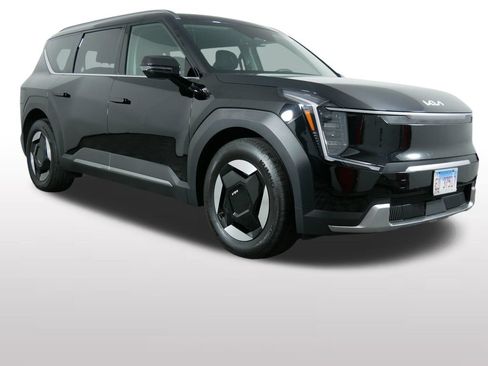 Used 2024 Kia EV9 Wind AWD/4WD image 3