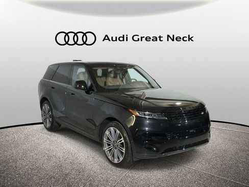 Used 2025 Land Rover Range Rover Sport SE AWD/4WD image 9