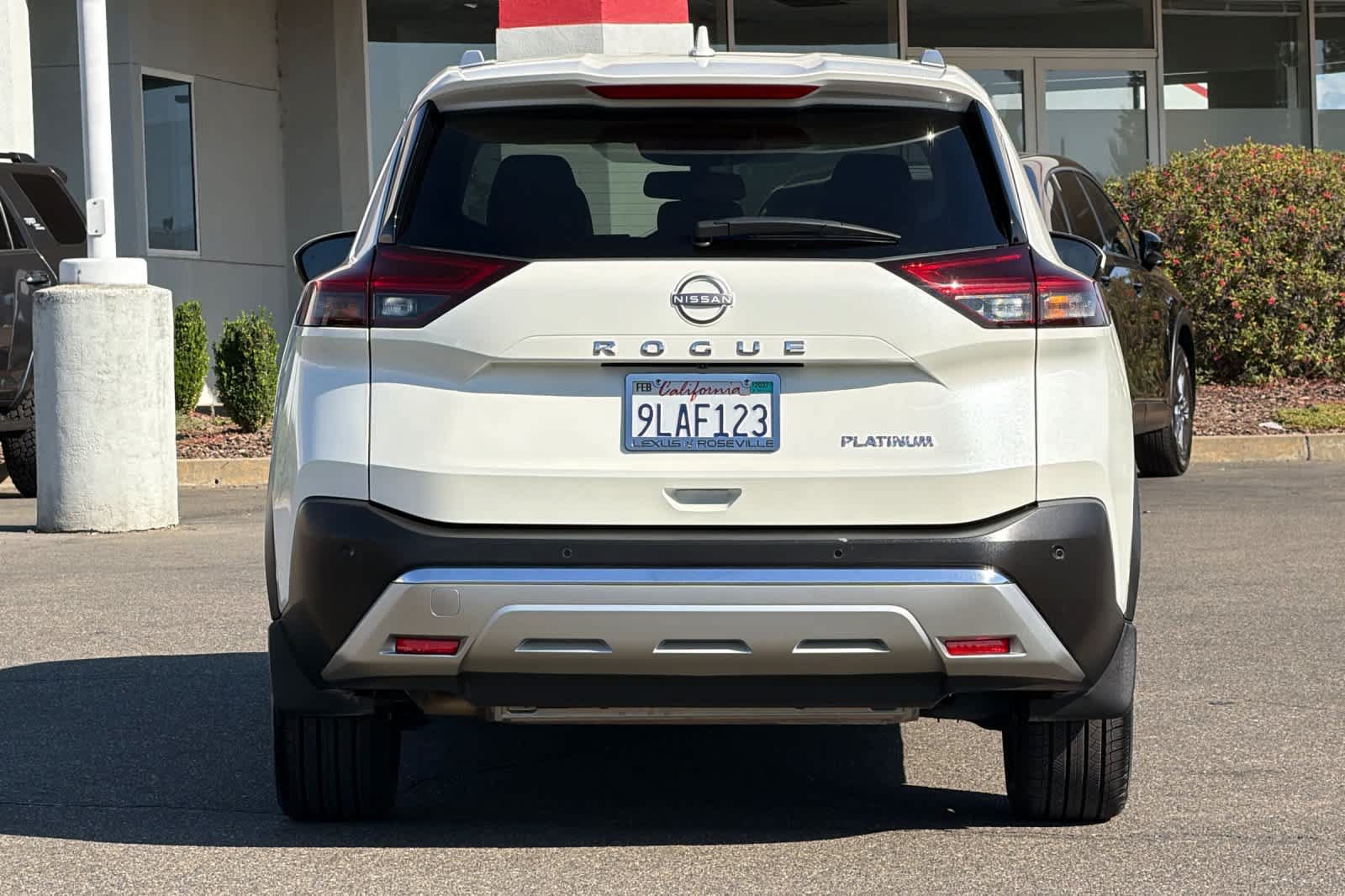Used 2023 Nissan Rogue Platinum w/ Platinum Premium Package FWD image 8