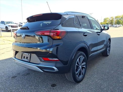 Certified 2022 Buick Encore GX Essence image 6