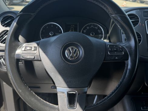 Used 2016 Volkswagen Tiguan S FWD image 18