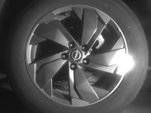 Used 2025 Nissan Rogue SV image 14