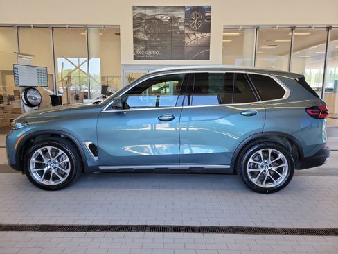Used 2025 BMW X5 xDrive40i AWD/4WD image 8