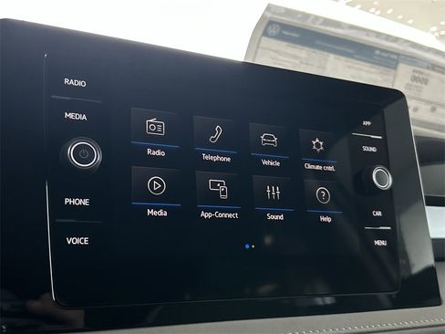 New 2026 Volkswagen Taos SE image 21