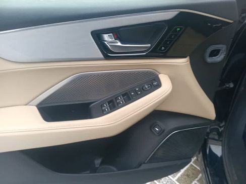 Used 2023 Acura MDX SH-AWD image 15