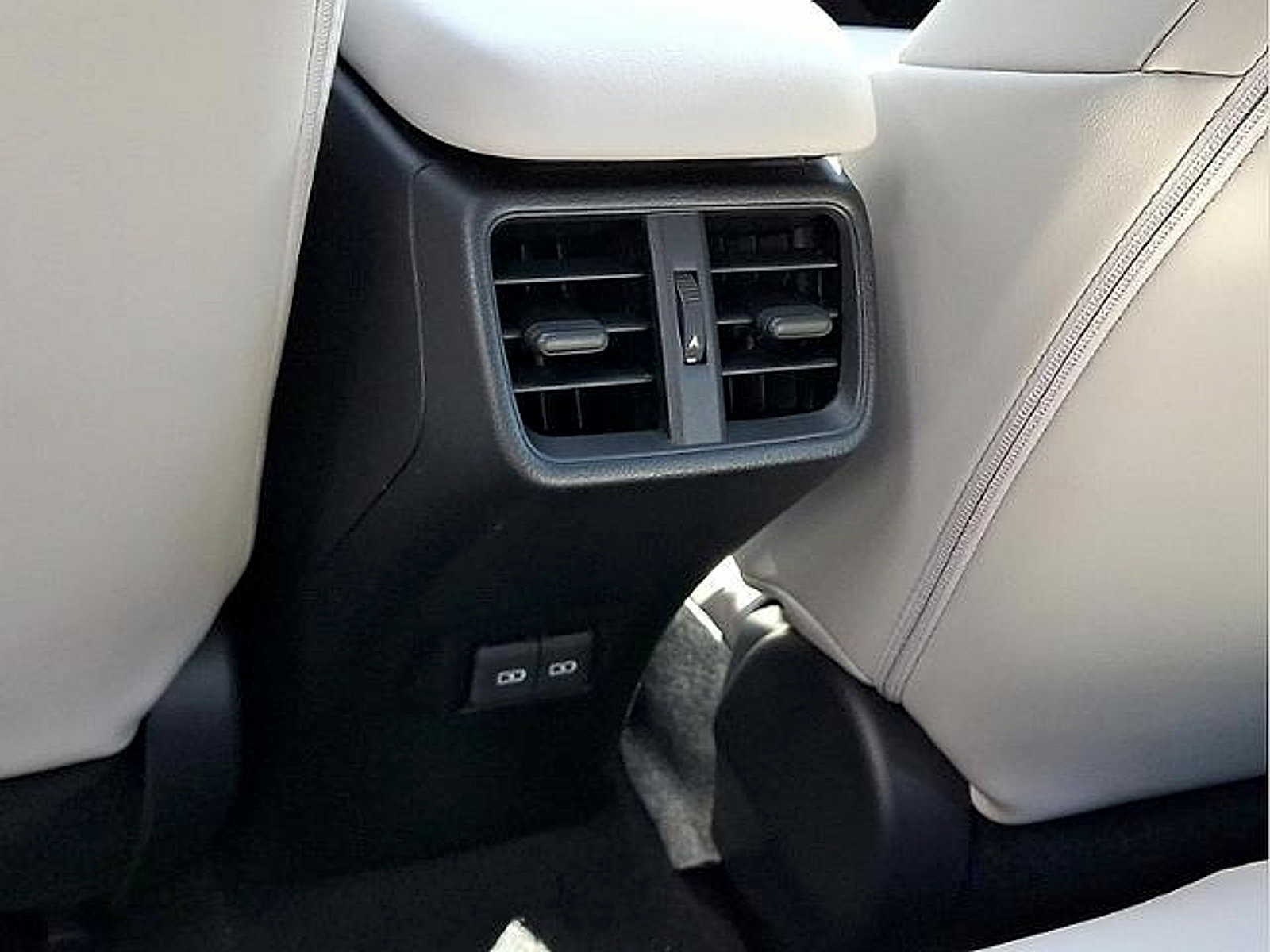 Certified 2024 Lexus UX 250h F Sport AWD/4WD image 9