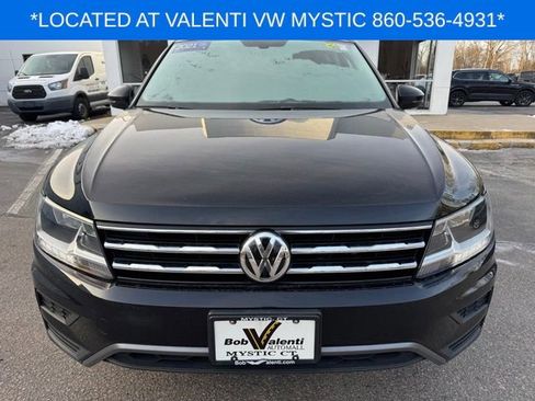 Certified 2021 Volkswagen Tiguan SE w/ Panoramic Sunroof Package image 2