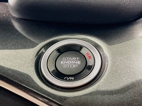 Used 2022 Jeep Grand Cherokee L Laredo w/ Luxury Tech Group I RWD image 23