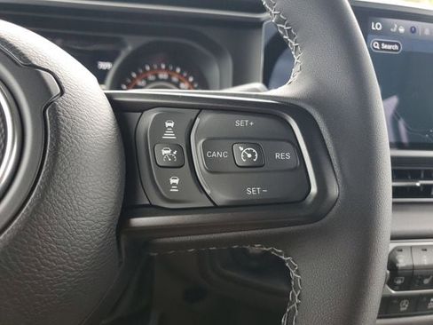 New 2025 Jeep Gladiator Mojave image 28