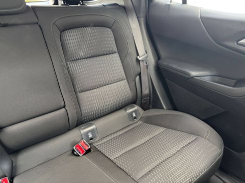 Used 2025 Chevrolet Equinox LT FWD image 32