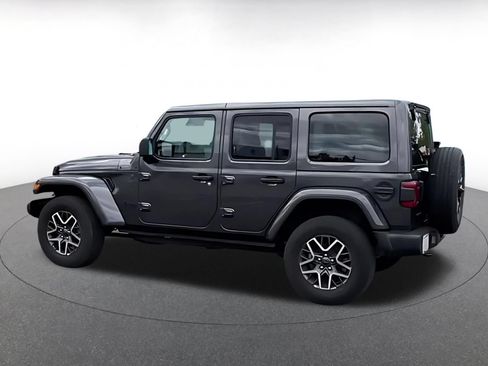Used 2025 Jeep Wrangler Unlimited Sahara AWD/4WD image 4