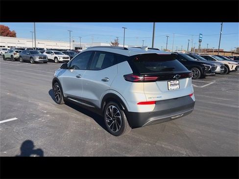 Certified 2022 Chevrolet Bolt EUV Premier w/ Sun & Sound Package image 6