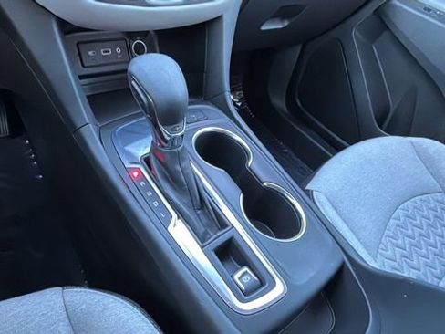 Used 2022 Chevrolet Equinox LT image 14