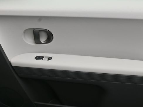 New 2025 Hyundai Ioniq 5 SEL image 11