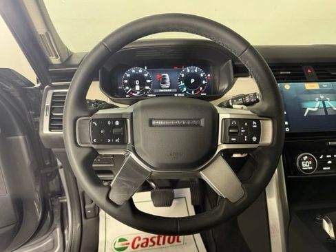 Used 2025 Land Rover Discovery S AWD/4WD image 17