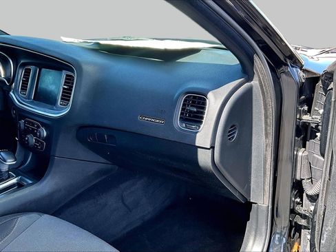 Used 2018 Dodge Charger R/T RWD image 14
