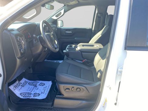 Used 2023 Chevrolet Silverado 1500 Custom AWD/4WD image 16