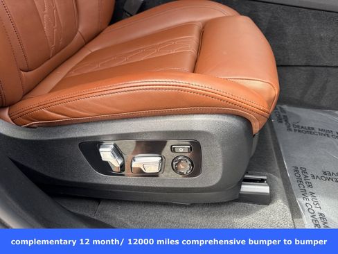 Used 2022 BMW X7 xDrive40i w/ M Sport Package AWD/4WD image 36