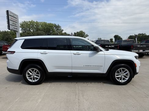 Used 2025 Jeep Grand Cherokee L Laredo w/ Luxury Tech Group I AWD/4WD image 35