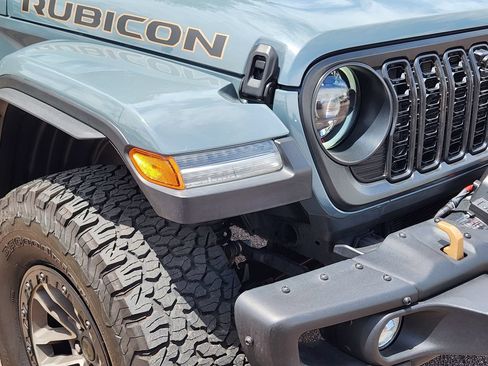 Used 2024 Jeep Wrangler Unlimited Rubicon 392 AWD/4WD image 28