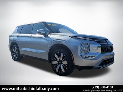 Used 2025 Mitsubishi Outlander SE