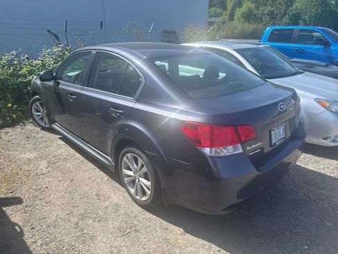 Used 2013 Subaru Legacy 2.5i Premium w/ All-Weather Pkg AWD/4WD image 3