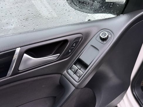 Used 2011 Volkswagen GTI Autobahn image 16