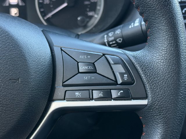 Used 2024 Nissan Versa SR FWD image 17