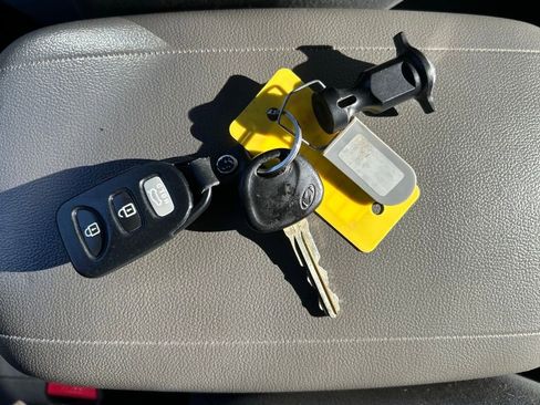 Used 2010 Hyundai Sonata GLS image 30