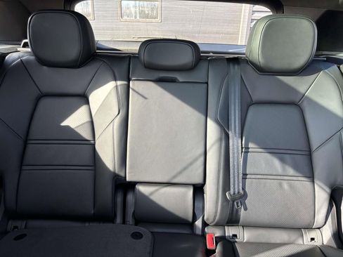 New 2026 Porsche Cayenne GTS image 37