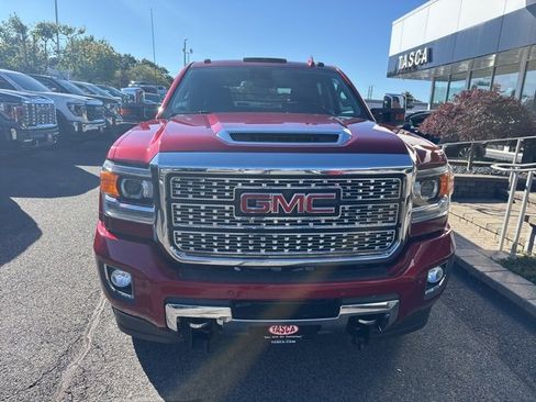 Used 2018 GMC Sierra 3500 Denali w/ Duramax Plus Package image 2