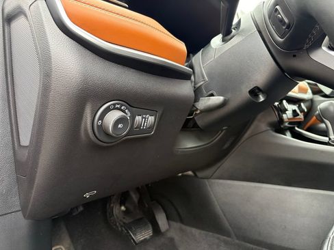 Used 2025 Jeep Compass Limited w/ Elite Group AWD/4WD image 16