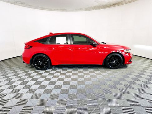 Used 2023 Honda Civic Sport image 2
