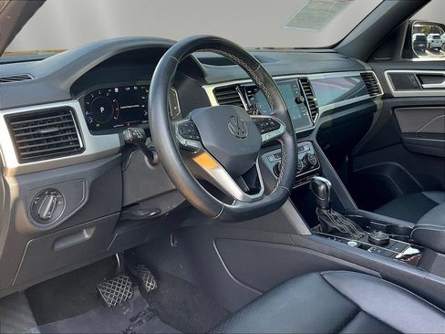 Used 2023 Volkswagen Atlas Cross Sport SEL AWD/4WD image 16